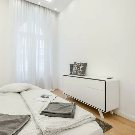 Downtown Paulay43 Apartamento