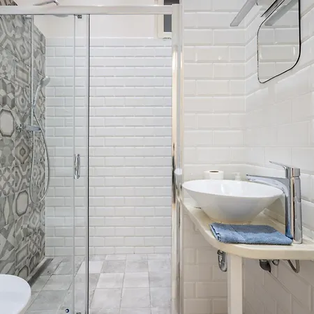 Apartment Downtown Paulay43 *